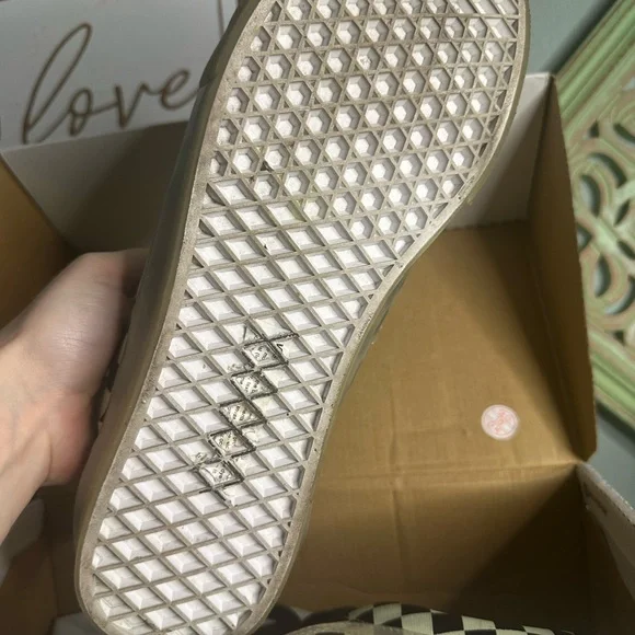 Vans Men's Checkered Sneakers - Black and White - Picture 6 of 8